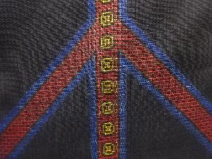 アンティーク　抽象模様織り出し本場泥大島紬着物(割り込み絣)